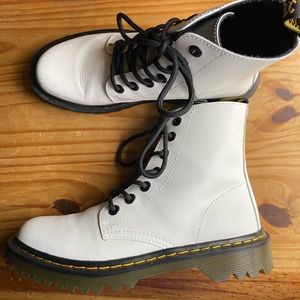 doc martens (white)